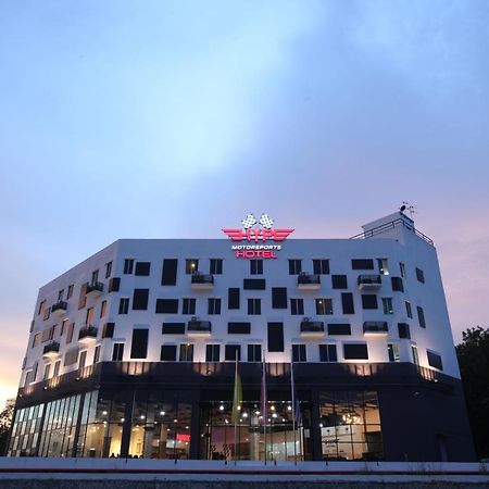 Hype Motorsport Hotel Nilai Εξωτερικό φωτογραφία