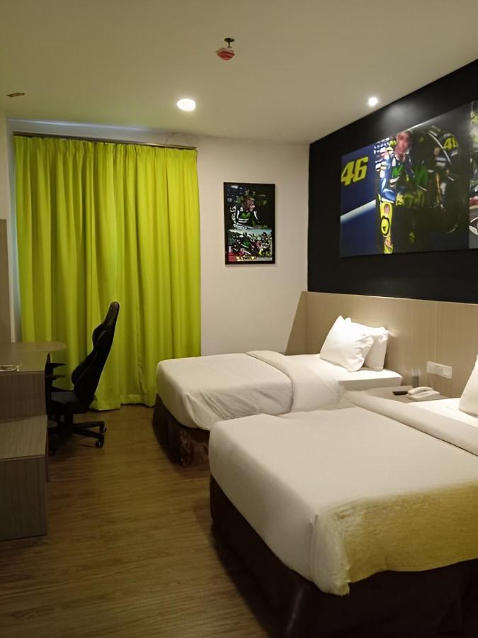 Hype Motorsport Hotel Nilai Εξωτερικό φωτογραφία