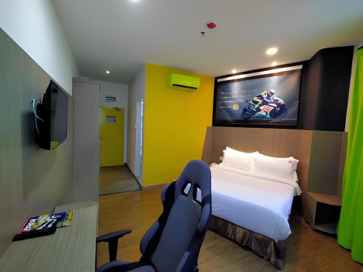 Hype Motorsport Hotel Nilai Εξωτερικό φωτογραφία