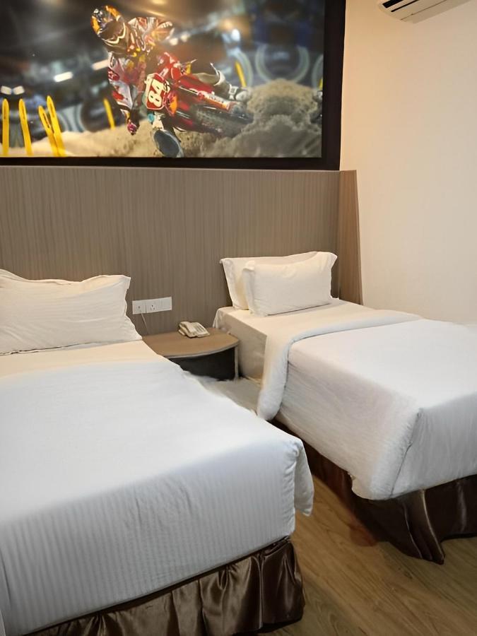 Hype Motorsport Hotel Nilai Εξωτερικό φωτογραφία