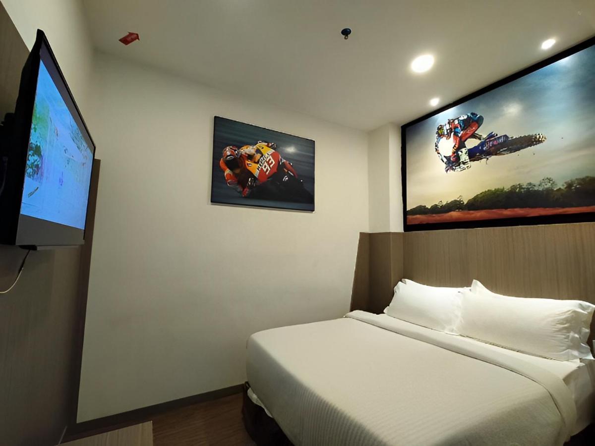Hype Motorsport Hotel Nilai Εξωτερικό φωτογραφία