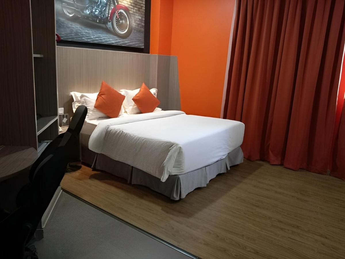Hype Motorsport Hotel Nilai Εξωτερικό φωτογραφία