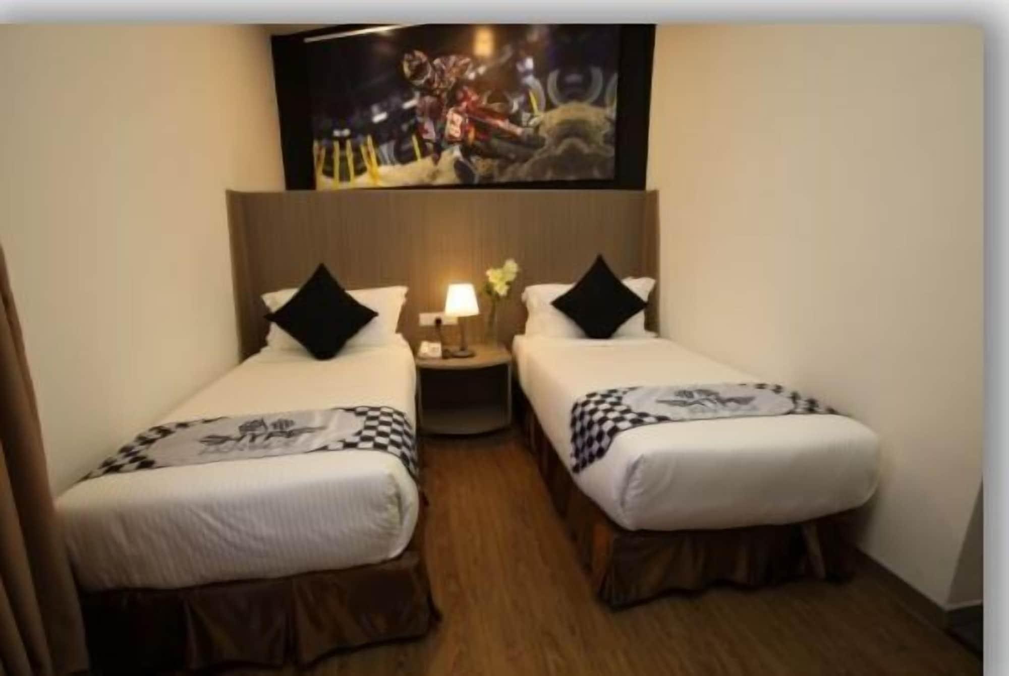 Hype Motorsport Hotel Nilai Εξωτερικό φωτογραφία