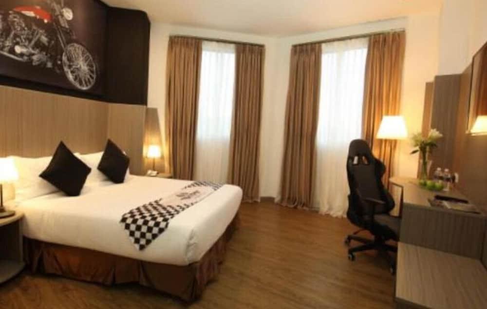 Hype Motorsport Hotel Nilai Εξωτερικό φωτογραφία