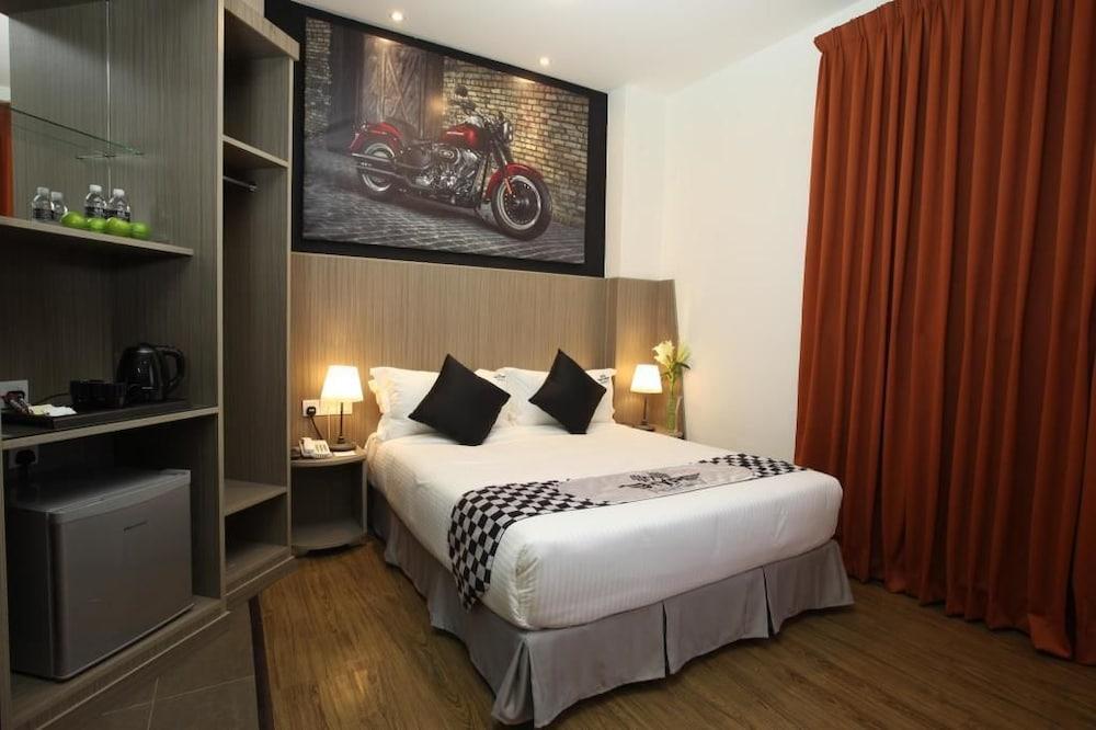 Hype Motorsport Hotel Nilai Εξωτερικό φωτογραφία