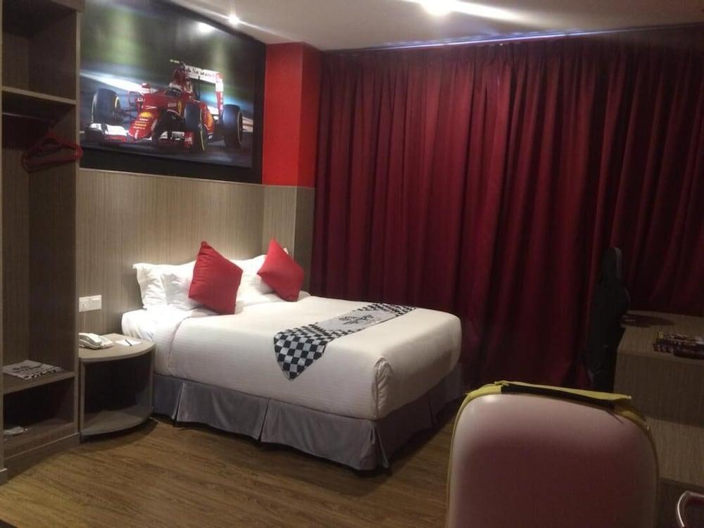 Hype Motorsport Hotel Nilai Εξωτερικό φωτογραφία