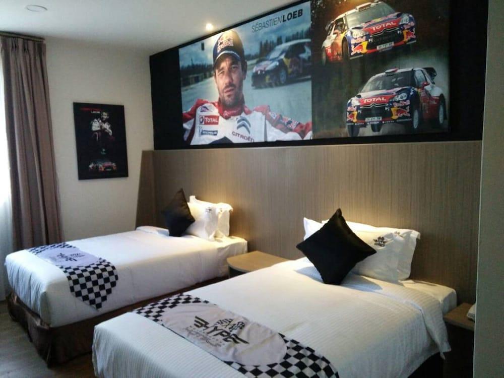 Hype Motorsport Hotel Nilai Εξωτερικό φωτογραφία