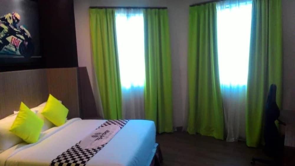 Hype Motorsport Hotel Nilai Εξωτερικό φωτογραφία