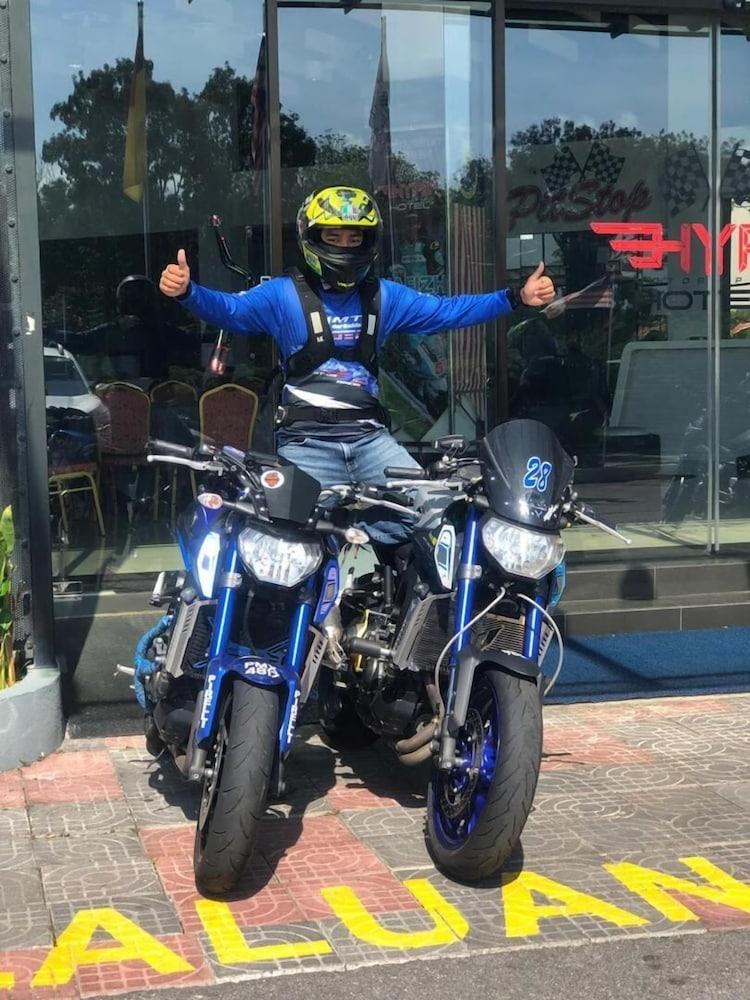 Hype Motorsport Hotel Nilai Εξωτερικό φωτογραφία